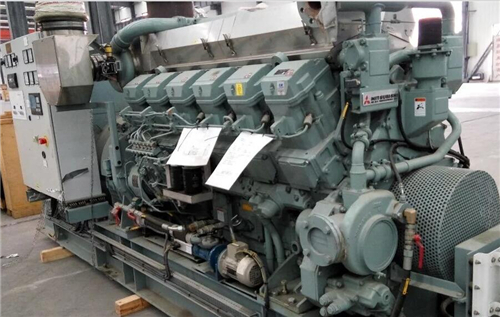 安装三菱S6R柴油发动机燃油喷油泵