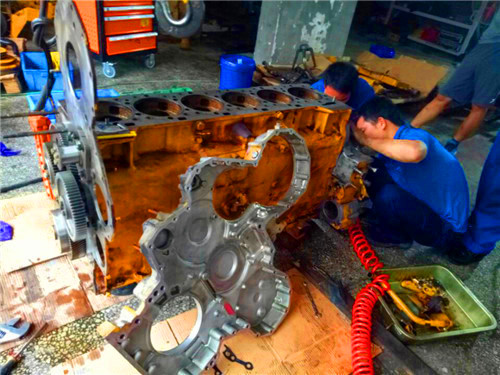 湖州南浔卡特挖掘机323d柴油机维修代理