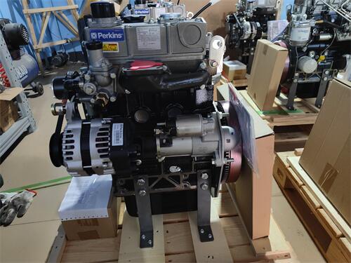 珀金斯403c柴油发动机维修保养配件：喷油器和喷油嘴
