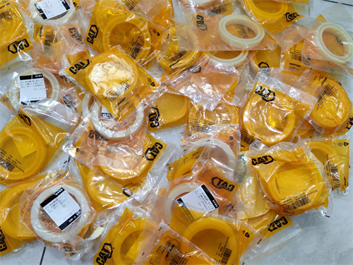 卡特彼勒C4.4：柴油发动机的动力核心与配件宝藏库