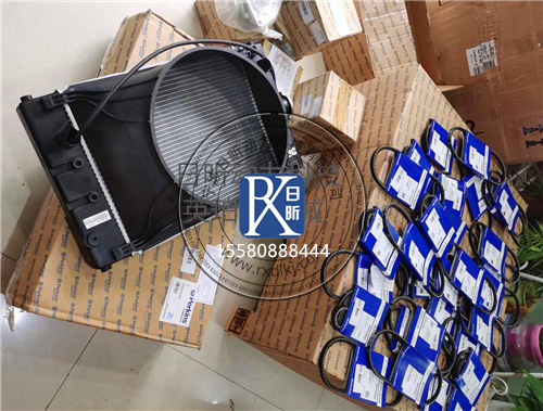 解锁JCB伸缩臂叉车“心脏”的维修密码：珀金斯柴油机售后全攻略